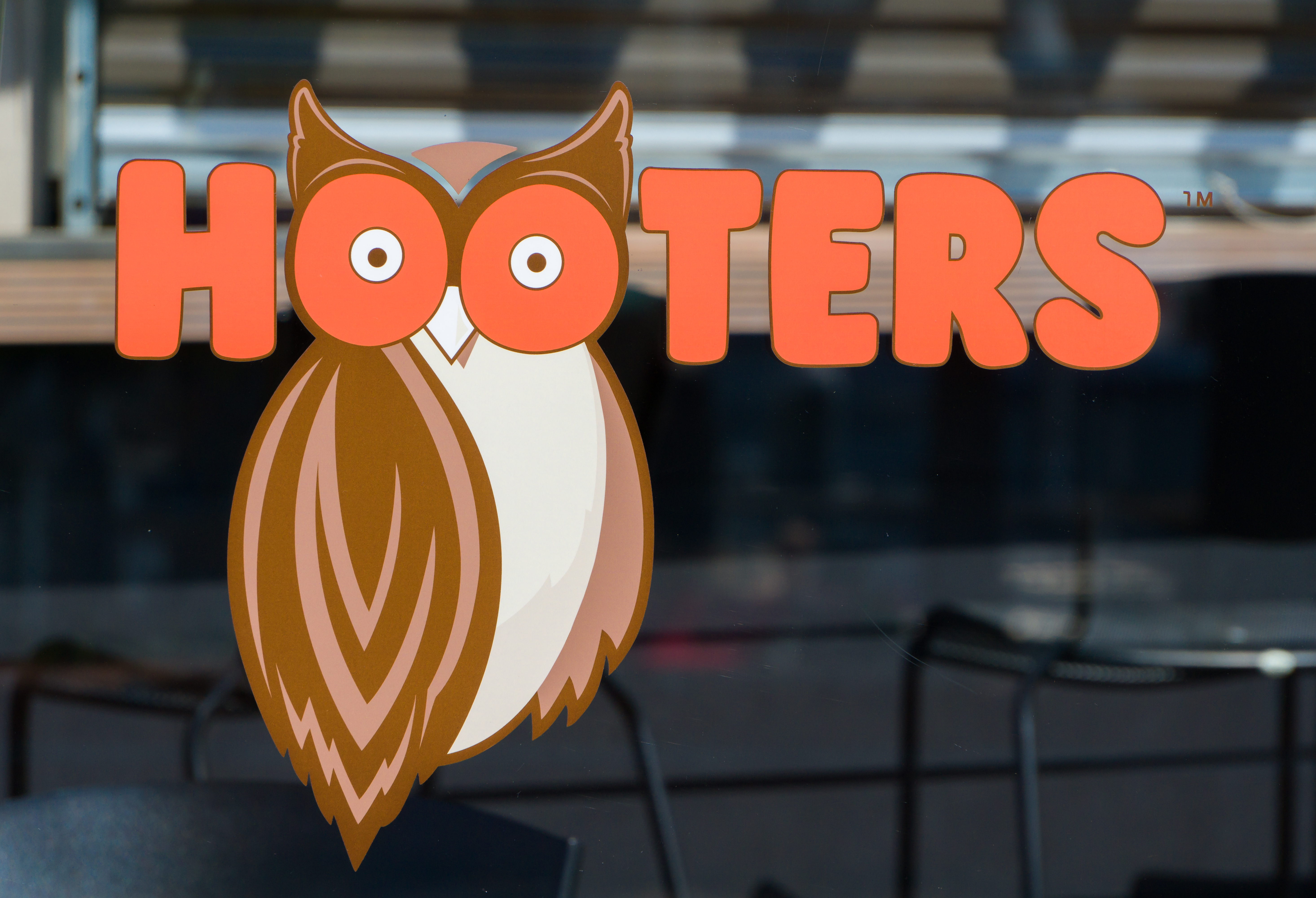 Hooters and other restaurants in Cancun